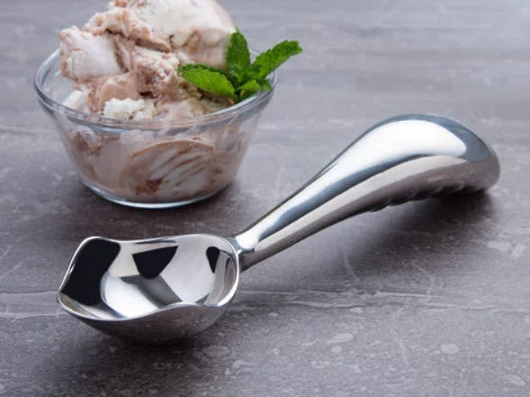 Midnight Scoop Partners with The Knot